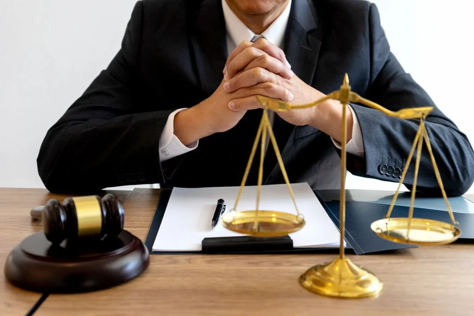 انواع وکیل: راهنمای جامع برای انتخاب وکیل مناسب