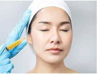 کلینیک زیبایی هیوا بهترین مرکز تزریق چربی در یزد