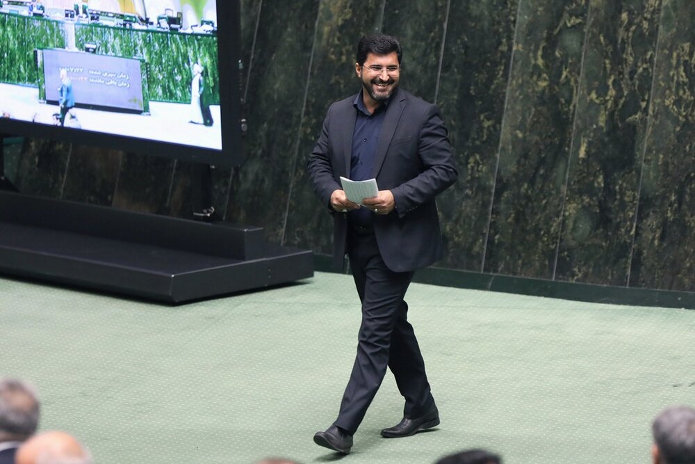 معتمدیزاده: اشد مجازات برای اراذل و اوباش اجرا شود